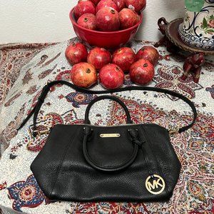 Michael Kors Handbag Pebbled Black Leather Gold Logo Hardware Medium
